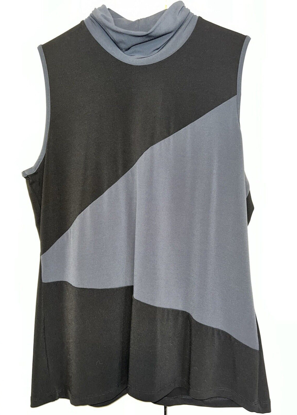 Lane Bryant 14/16 Sleeveless Black/Gray Color Blocked Ruched Mock Neck